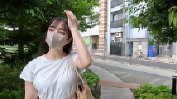 "Masked real amateur" Tamaki Hashimoto!! Super beautiful!! Nurse!! NTR!! Betraying her beloved boyfriend!! E-cup bouncy tits, great style, slim busty girl! First shoot, face revealed, outdoor exposure, creampie