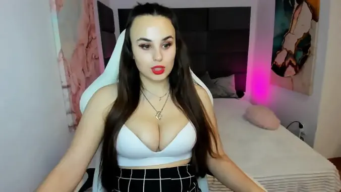 Webcam BBW big ass and huge boobs petite babe show