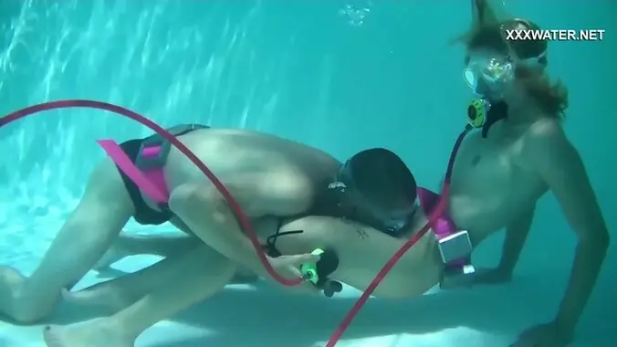 David and Samantha Cruz underwater hardcore sex