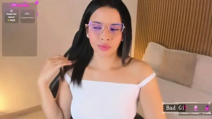 Perfect body and big boobs asian webcam babe